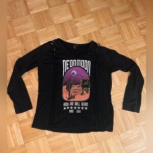 Black long sleeve shirt with western graphic.